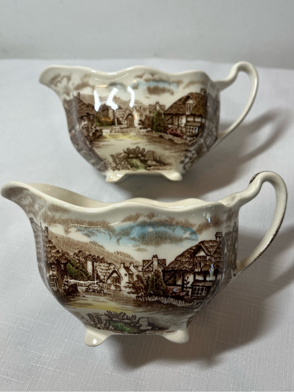 Old English Countryside Servers
Made in England
Johnson Bros